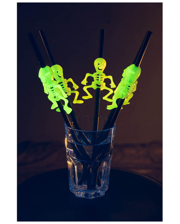 Paper straws with skeletons