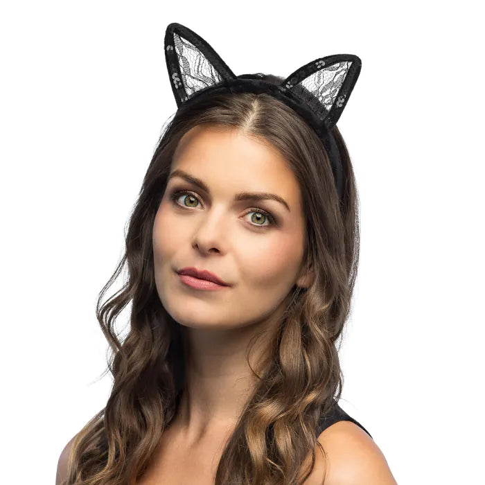 Tiara Lacy cat
