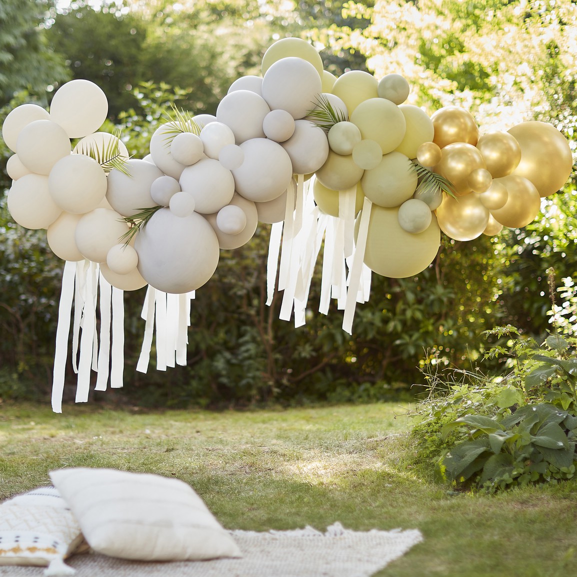 Balloon Backdrop - Balloon Arch with Streamers and Leaves
